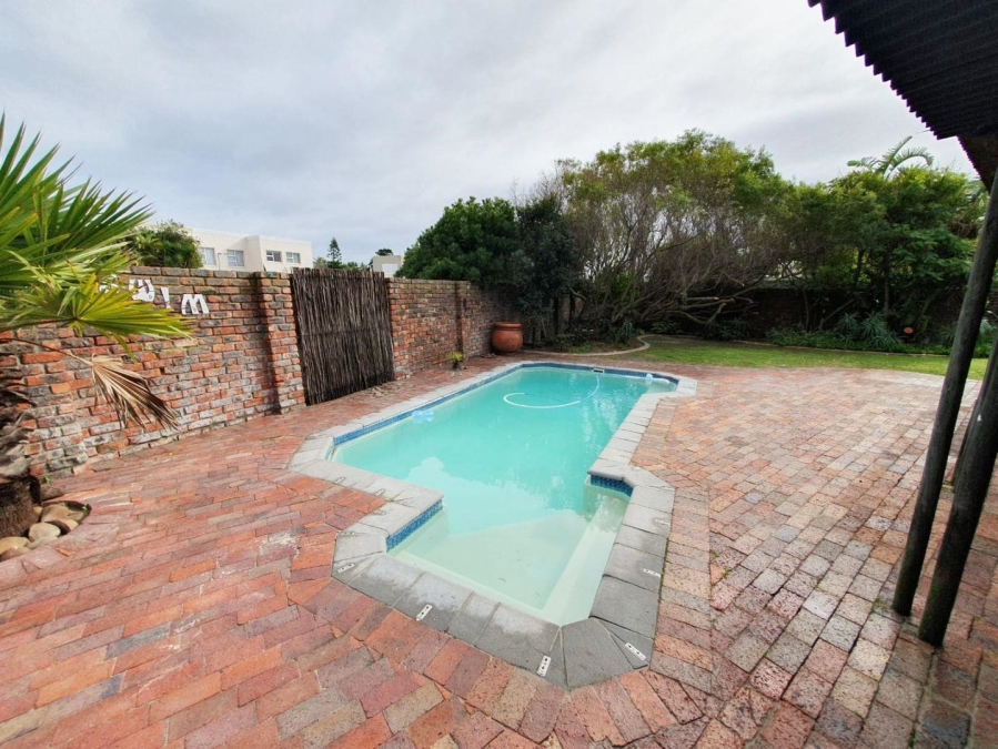 5 Bedroom Property for Sale in Sunset Beach Western Cape